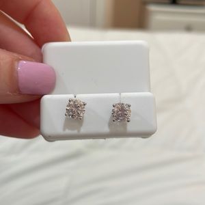 diamond studs (sterling silver)